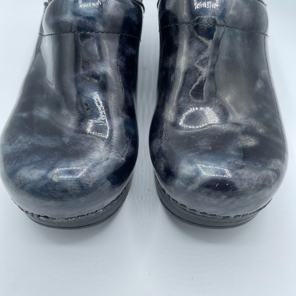 Dansko patent leather clogs women’s size 37 - Picture 6 of 9